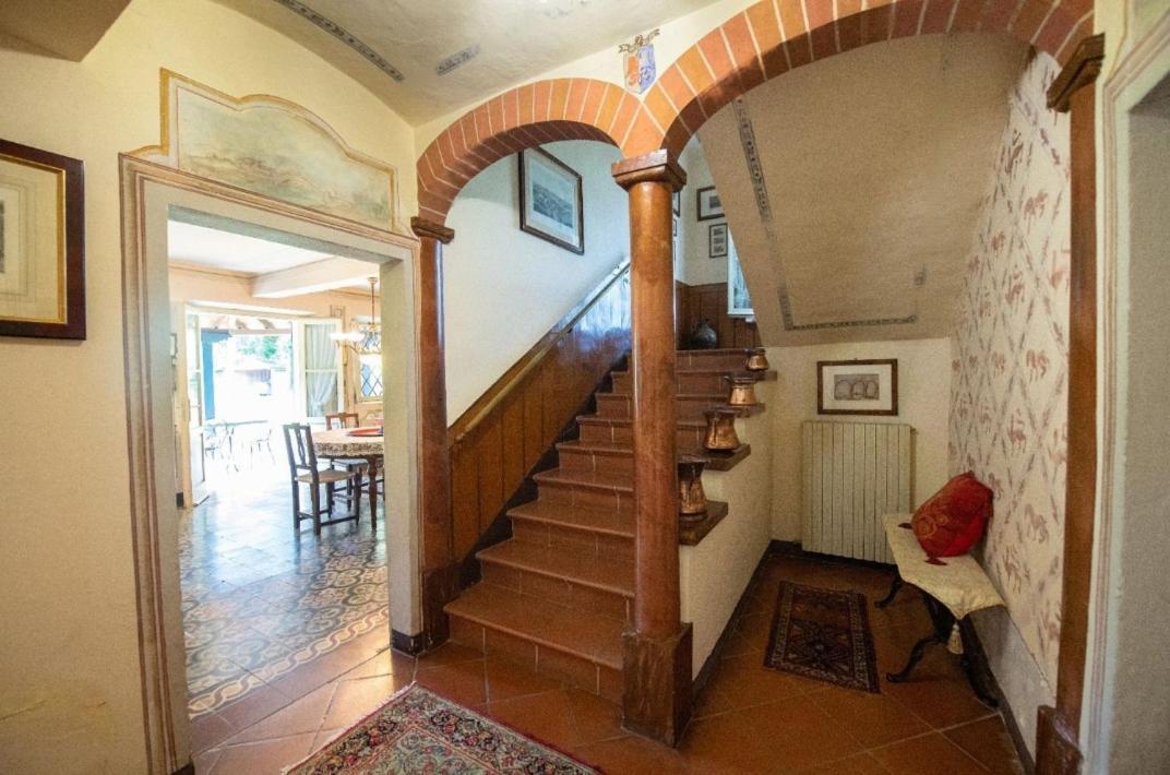 Villa Ottocentesca Immersa Nel Verde Montecavolo Dış mekan fotoğraf
